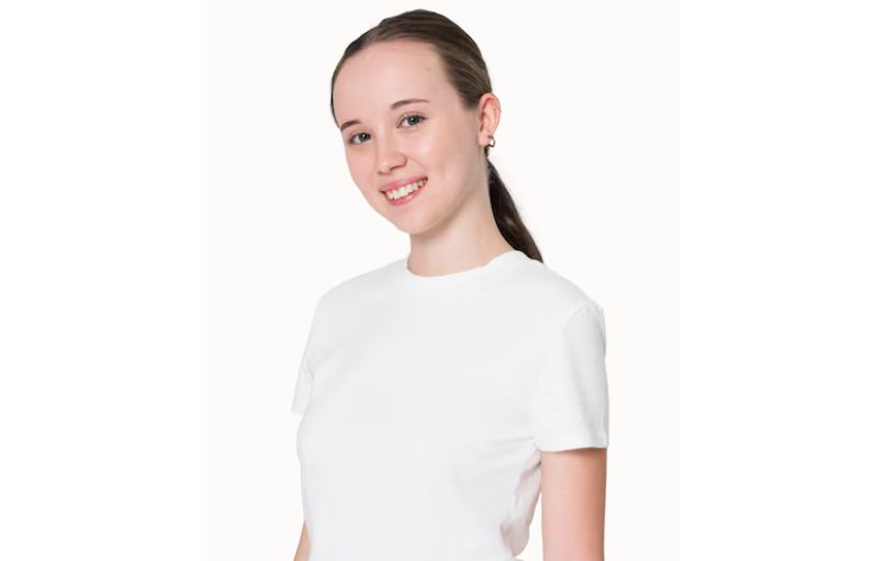 The Ultimate Guide to Styling a Classic White T-Shirt for Any Occasion